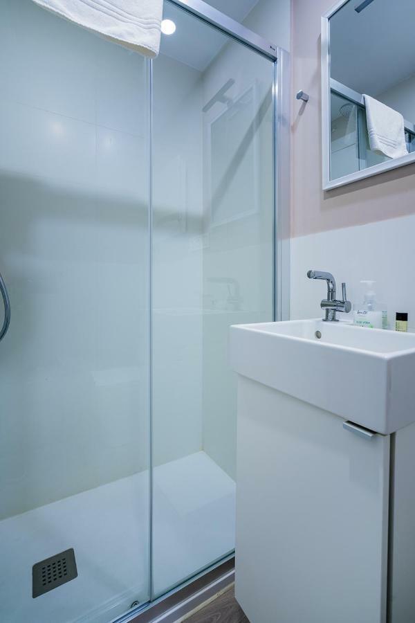 Exclusive Quietness In The Heart Of Madrid With Public Parking, Breakfast, 2 Bathrooms Exterior photo